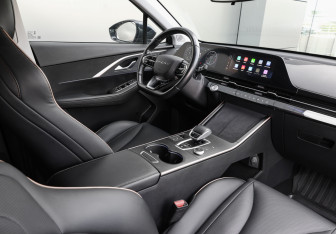 Подержанный автомобиль Omoda C5 2022 года (9 фото)