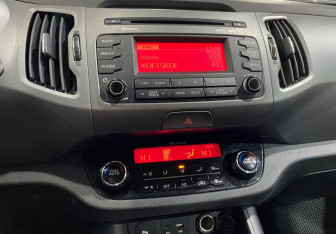 Подержанный автомобиль Kia Sportage 2015 года (12 фото)