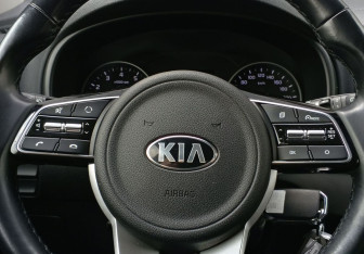 Подержанный автомобиль Kia Sportage 2021 года (14 фото)