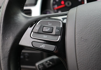 Подержанный автомобиль Volkswagen Touareg 2013 года (15 фото)