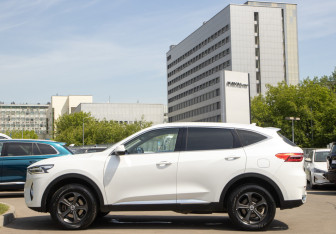 Подержанный автомобиль Haval F7 2020 года (6 фото)