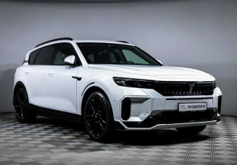 Подержанный автомобиль Voyah Free 2025 года (3 фото)