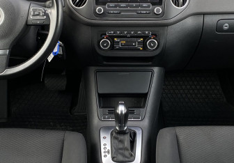 Подержанный автомобиль Volkswagen Golf Plus 2012 года (13 фото)