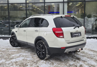 Подержанный автомобиль Chevrolet Captiva 2012 года (6 фото)