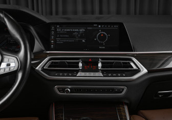 Подержанный автомобиль BMW X5 2021 года (19 фото)