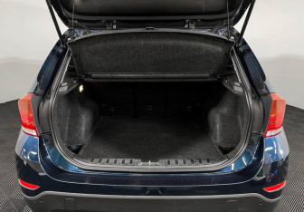 Подержанный автомобиль BMW X1 2014 года (9 фото)