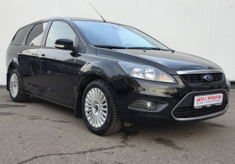 Подержанный автомобиль Ford Focus Wagon 2010 года (3 фото)