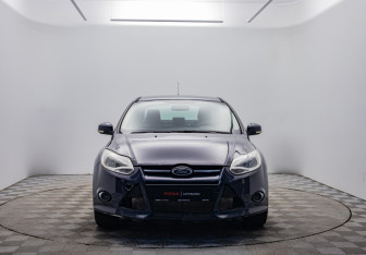 Подержанный автомобиль Ford Focus Sedan 2011 года (2 фото)