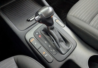 Подержанный автомобиль Kia Cerato Sedan 2015 года (27 фото)