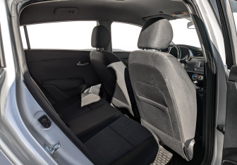 Подержанный автомобиль Kia Rio Hatchback 2021 года (17 фото)