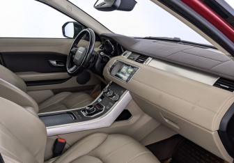 Подержанный автомобиль Land Rover Range Rover Evoque 2016 года (13 фото)