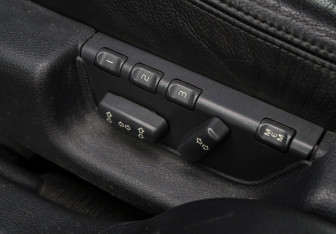 Подержанный автомобиль Volvo S80 2002 года (17 фото)