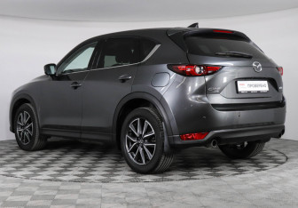 Подержанный автомобиль Mazda CX-5 2019 года (7 фото)