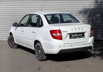 Подержанный автомобиль LADA (ВАЗ) Granta Sedan 2023 года (7 фото)