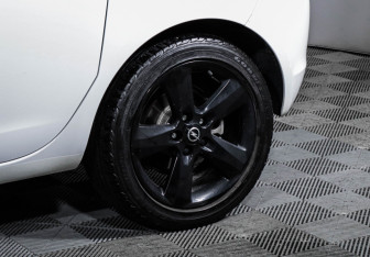 Подержанный автомобиль Opel Meriva 2013 года (15 фото)