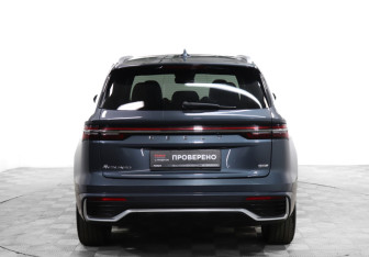 Подержанный автомобиль Geely Monjaro 2023 года (6 фото)