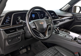 Подержанный автомобиль Cadillac Escalade Suv 2023 года (15 фото)