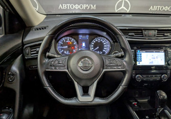 Подержанный автомобиль Nissan X-Trail 2019 года (17 фото)