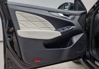 Подержанный автомобиль Kaiyi E5 2023 года (13 фото)