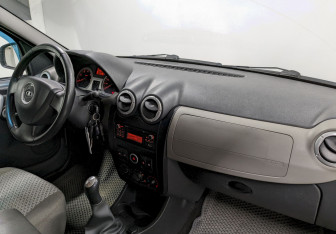 Подержанный автомобиль LADA (ВАЗ) Largus Wagon 2016 года (18 фото)