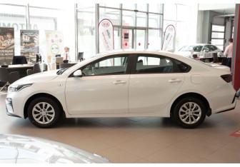 Новый Kia Cerato Sedan 2022 (7 фото)