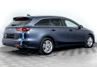 Подержанный автомобиль Kia Ceed Wagon 2020 года (3 фото)