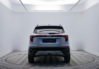 Подержанный автомобиль Kia Seltos 2024 года (6 фото)