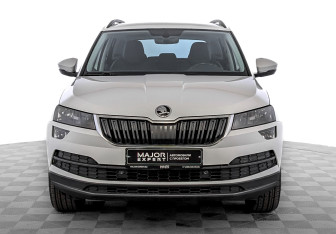 Подержанный автомобиль Skoda Karoq 2020 года (2 фото)