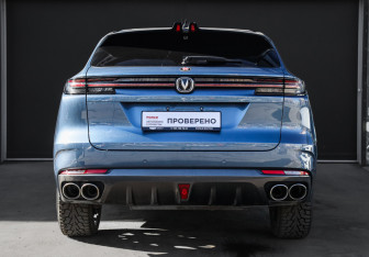 Подержанный автомобиль Changan UNI-K 2023 года (5 фото)