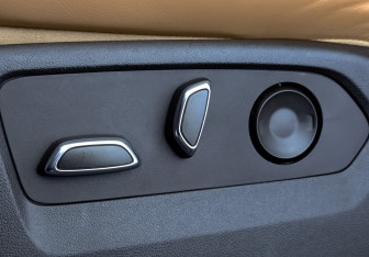 Подержанный автомобиль Cadillac Escalade Suv 2022 года (25 фото)