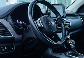 Подержанный автомобиль Kia Seltos 2020 года (13 фото)