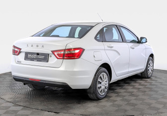 Подержанный автомобиль LADA (ВАЗ) Vesta Sedan 2017 года (5 фото)