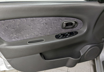Подержанный автомобиль Kia Spectra Sedan 2007 года (10 фото)