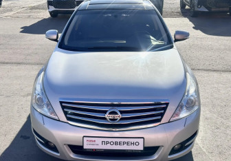 Подержанный автомобиль Nissan Teana 2011 года (2 фото)