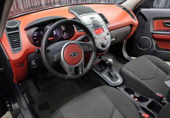Подержанный автомобиль Kia Soul 2011 года (16 фото)