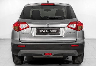 Подержанный автомобиль Suzuki Vitara 2016 года (6 фото)