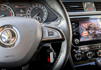 Подержанный автомобиль Skoda Superb Liftback 2018 года (28 фото)