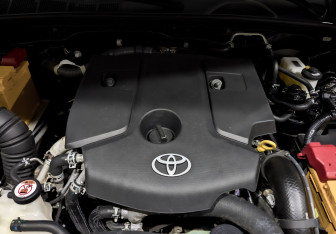 Подержанный автомобиль Toyota Hilux 2017 года (8 фото)