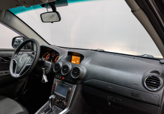 Подержанный автомобиль Opel Antara 2015 года (25 фото)