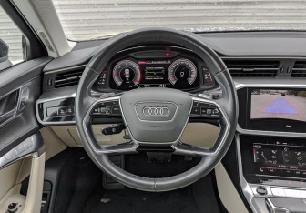 Подержанный автомобиль Audi A6 Sedan 2021 года (21 фото)