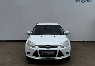 Подержанный автомобиль Ford Focus Hatchback 2013 года (2 фото)