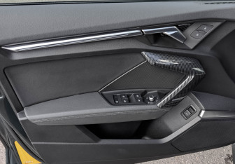Подержанный автомобиль Audi A3 Hatchback 2022 года (18 фото)