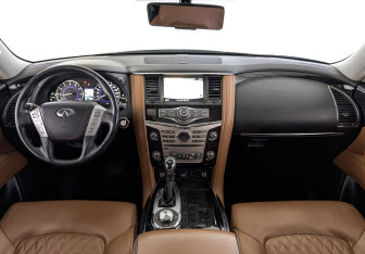 Подержанный автомобиль Infiniti QX80 2019 года (14 фото)