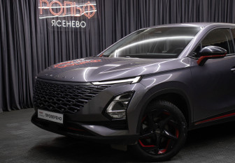 Подержанный автомобиль Omoda C5 2023 года (22 фото)