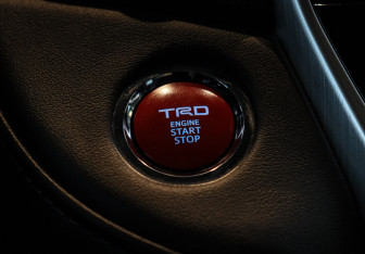 Подержанный автомобиль Toyota Land Cruiser Suv 2019 года (17 фото)