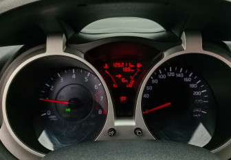 Подержанный автомобиль Nissan Juke 2013 года (15 фото)