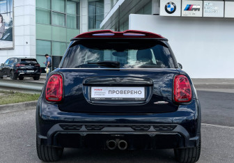 Подержанный автомобиль MINI Hatch 2021 года (6 фото)