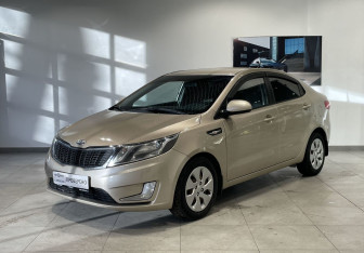 Подержанный автомобиль Kia Rio Sedan 2013 года (1 фото)