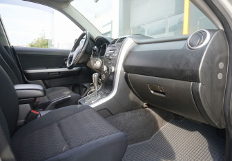 Подержанный автомобиль Suzuki Grand Vitara 2013 года (9 фото)