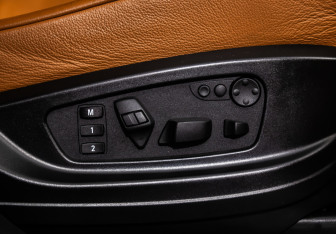 Подержанный автомобиль BMW X5 M 2012 года (17 фото)